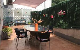 Apartamento Con Amplia Terraza Cerca Del Hospital Clinico